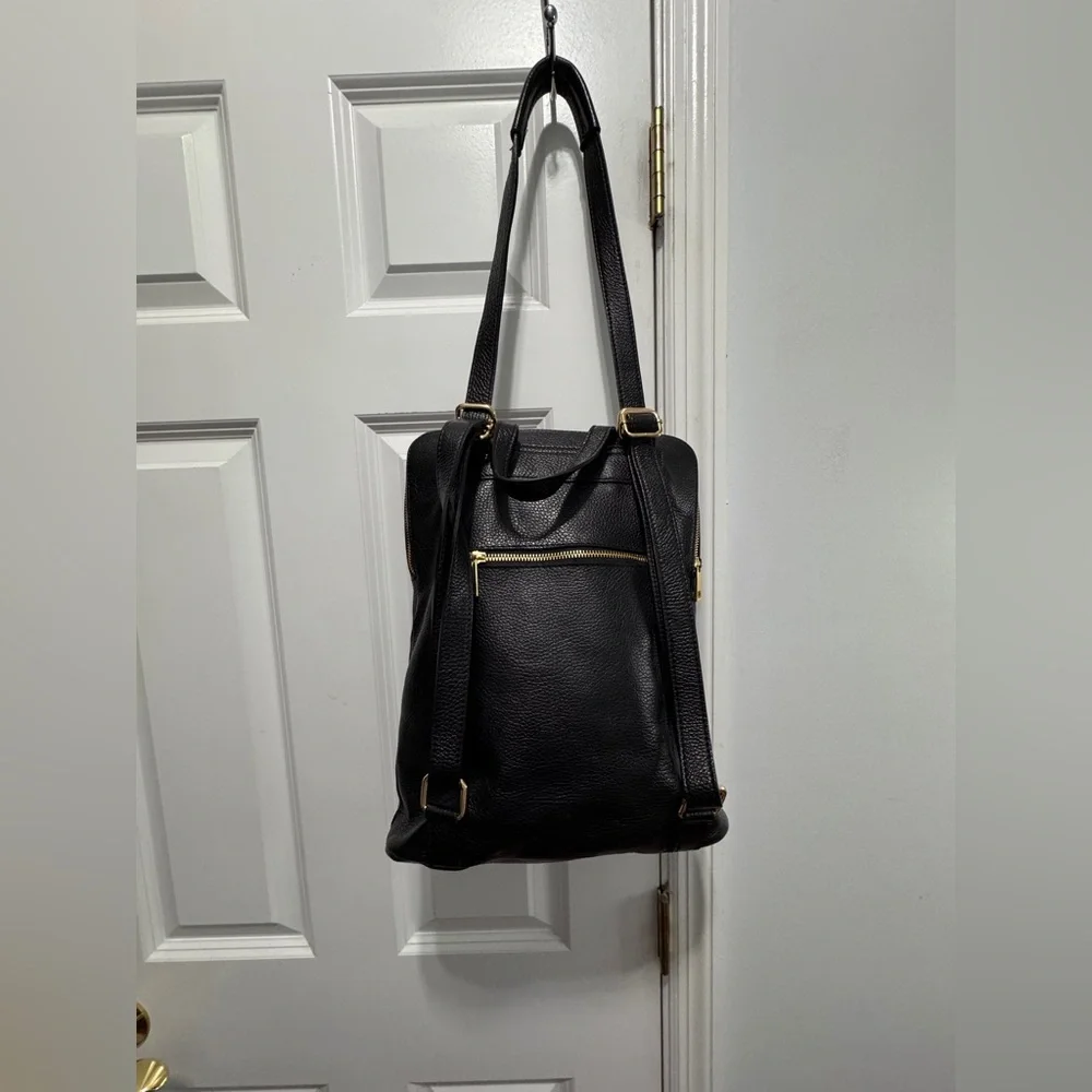 Vera Pelle Classic Black Backpack/ shoulder bag made in Italy NWOT
